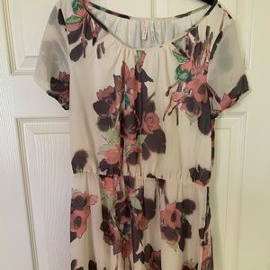 Short sleeve floral dress
